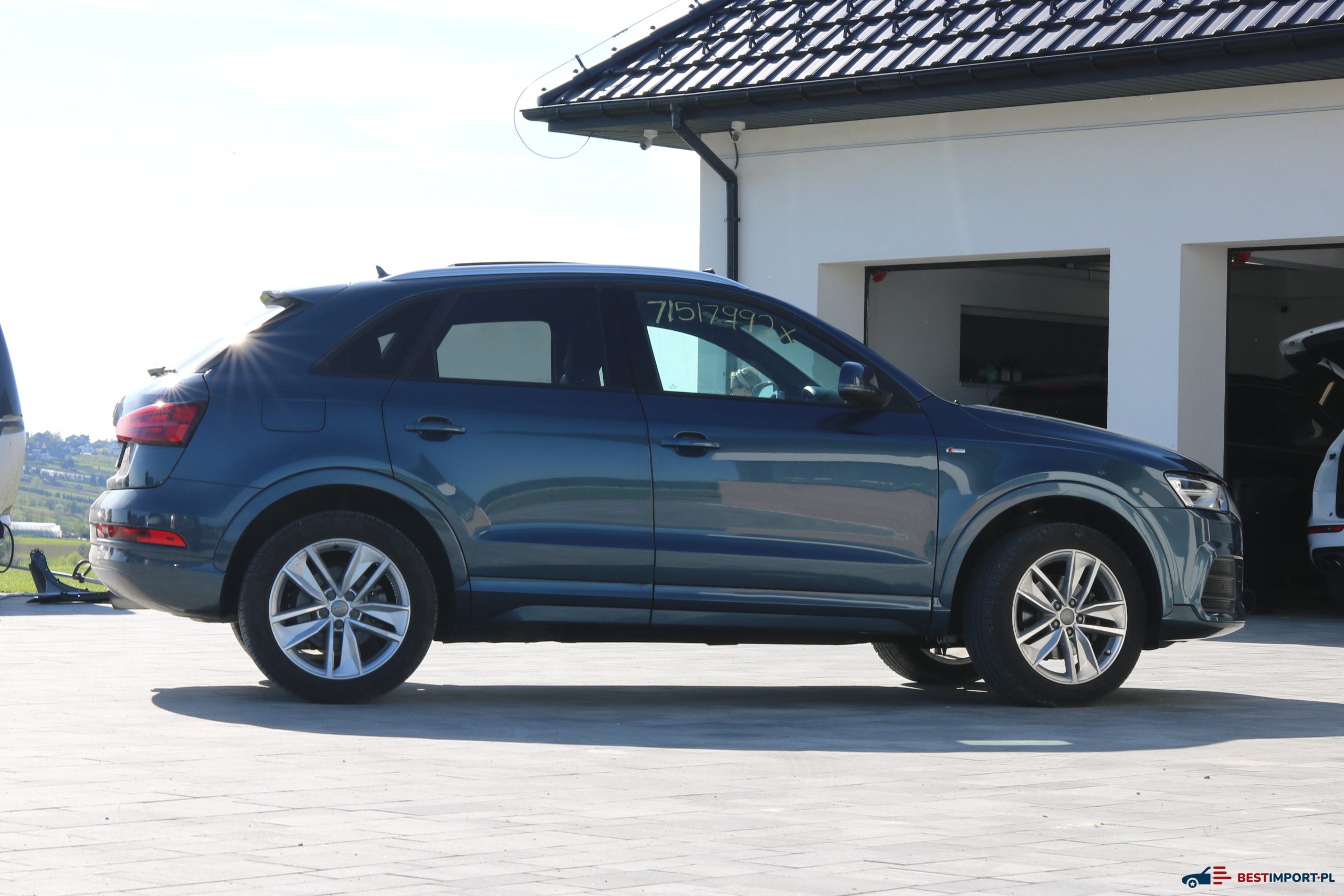 Audi-Q3-niebieskie-2017-bestimport-1