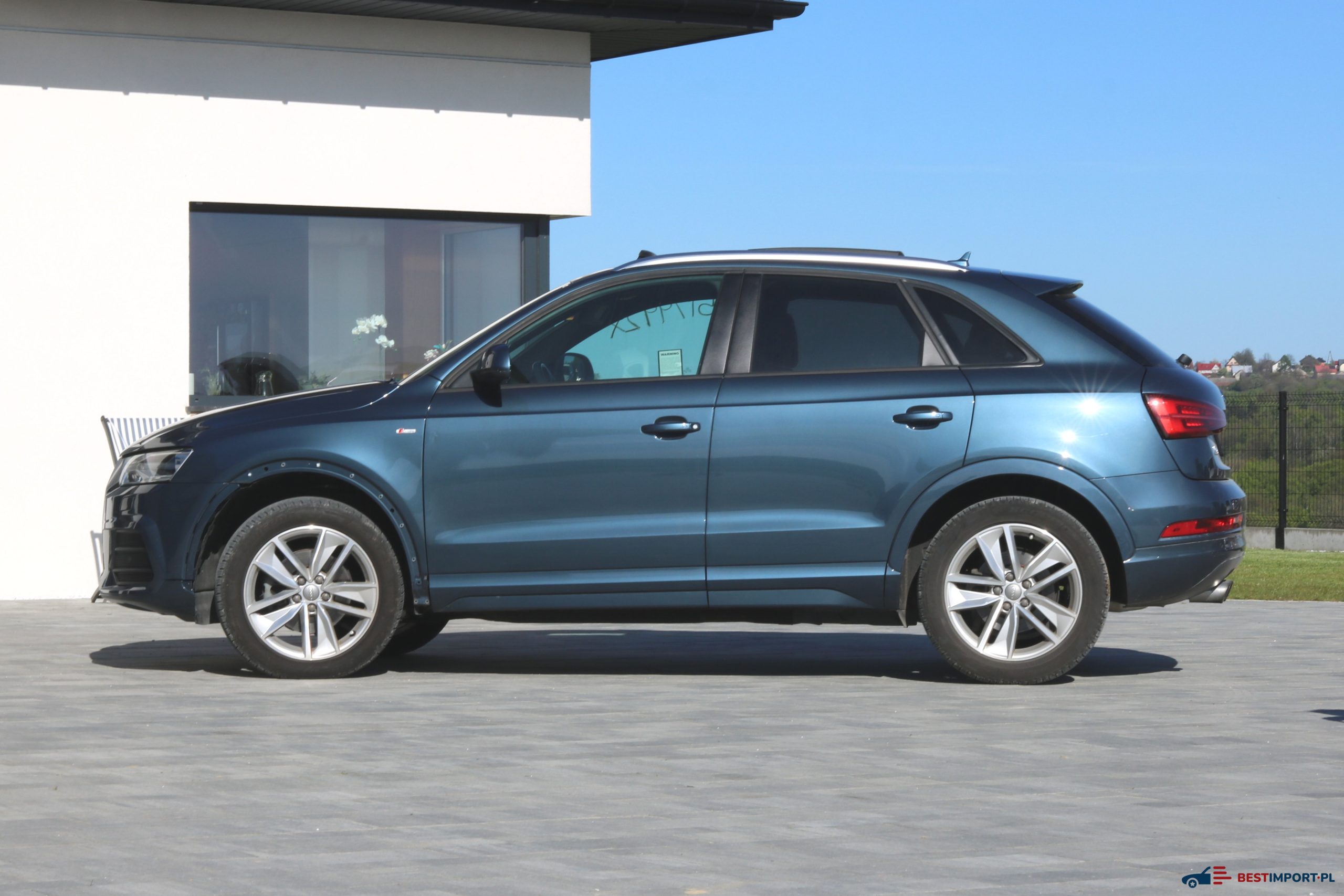 Audi-Q3-niebieskie-2017-bestimport-1